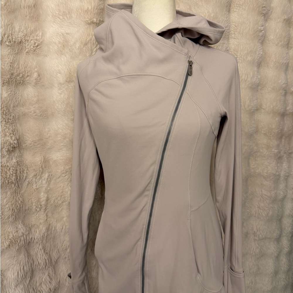 Lululemon Athletica Women's Define Asymmetrical Hooded Zip Jacket - Light Gray
